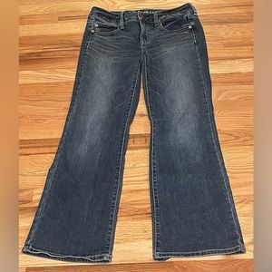 American Eagle Favorite Boyfriend Jeans Size 4.